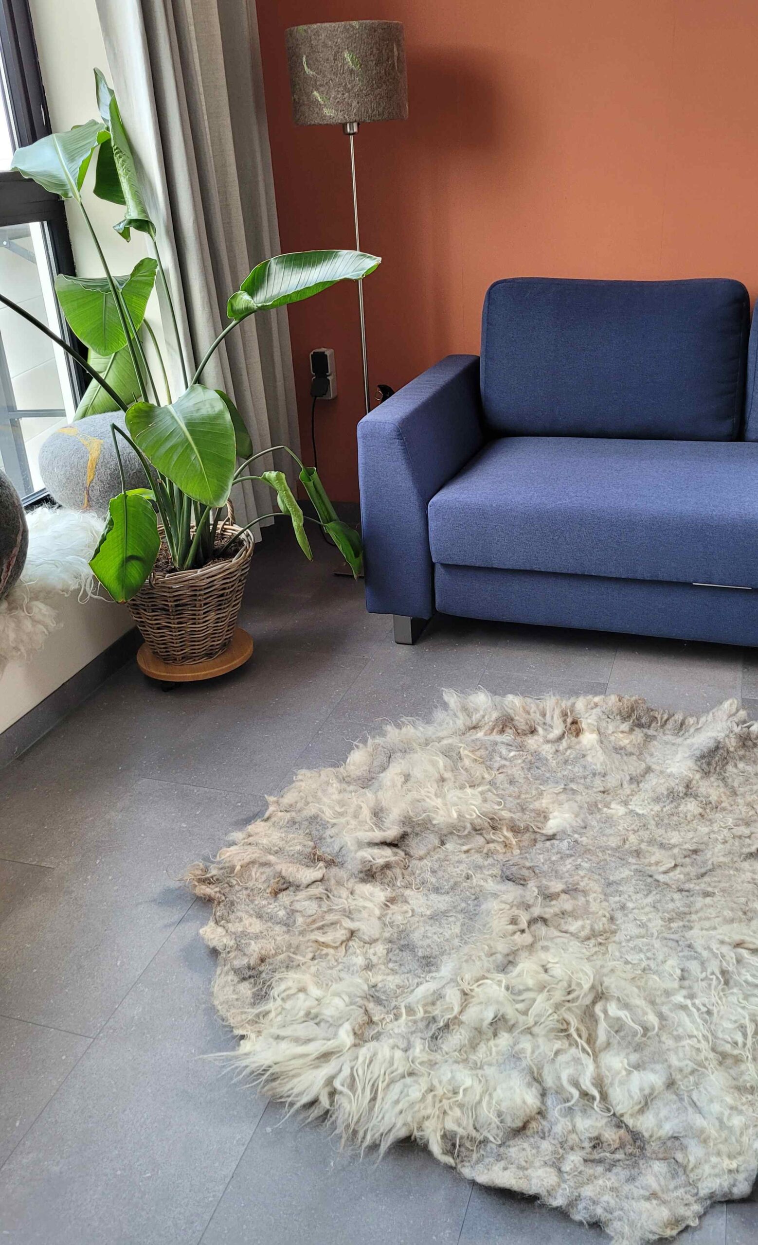 Round-wool-rug-felted-rug-Dunes-_-Arte-Cascada-1b-scaled