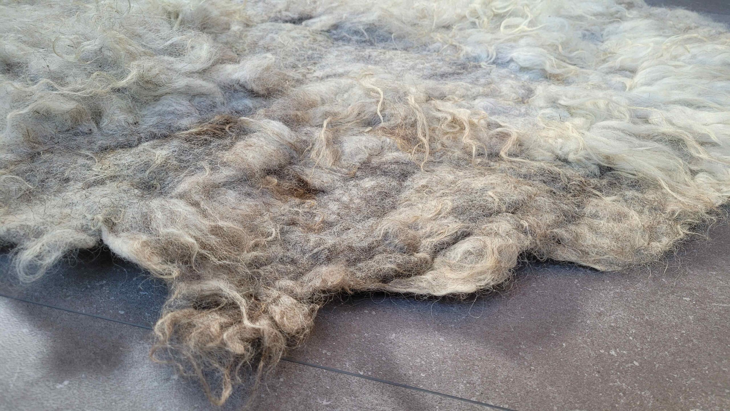 Round-wool-rug-felted-rug-Dunes-_-Arte-Cascada-6b-scaled